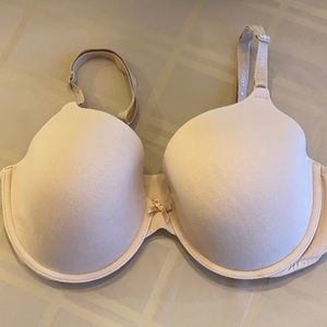 Victoria’s Secret beige 36DD molded cup bra
